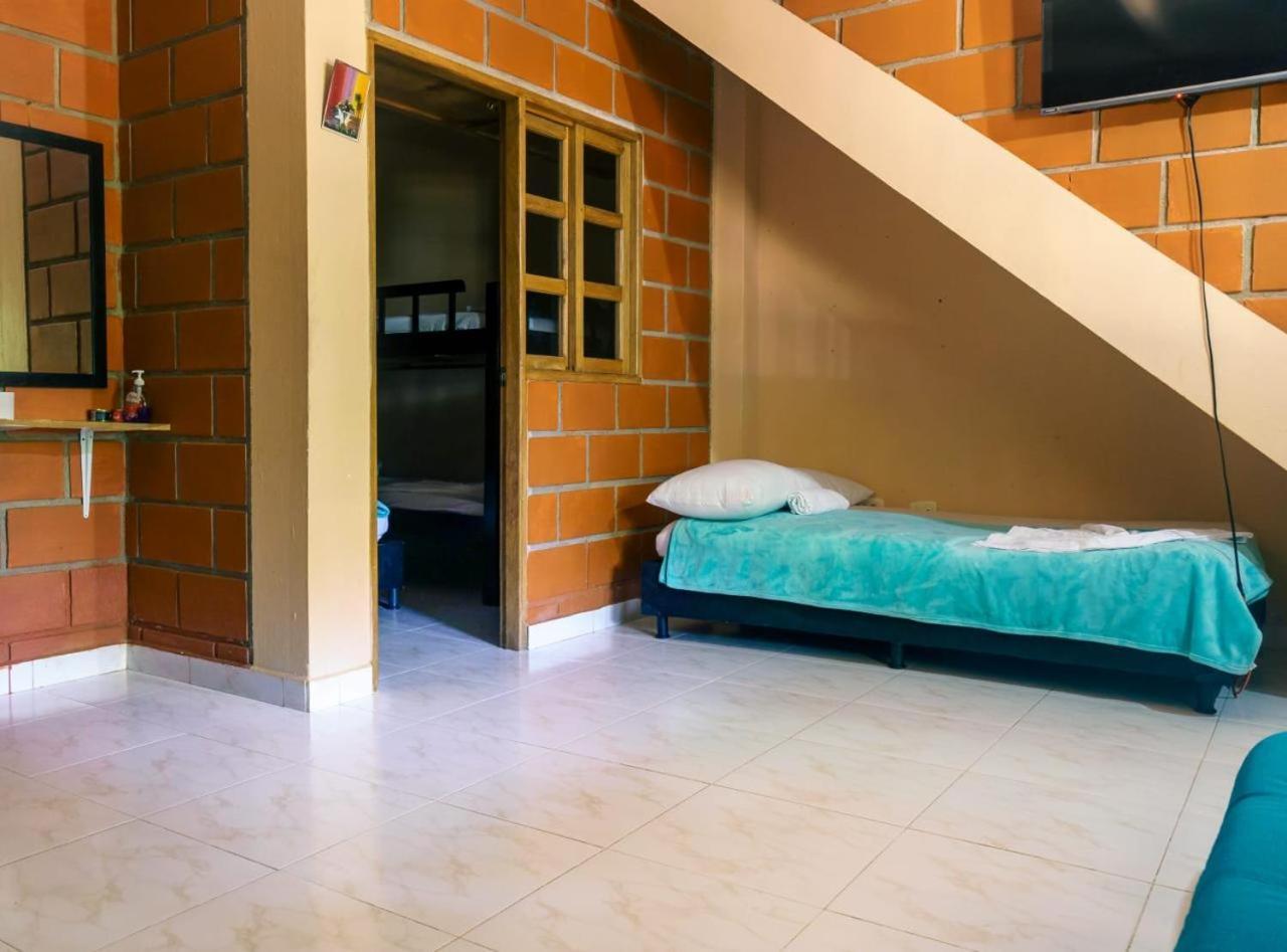 Mi Pueblo Natal Aptos Y Habitaciones Necoclí Esterno foto