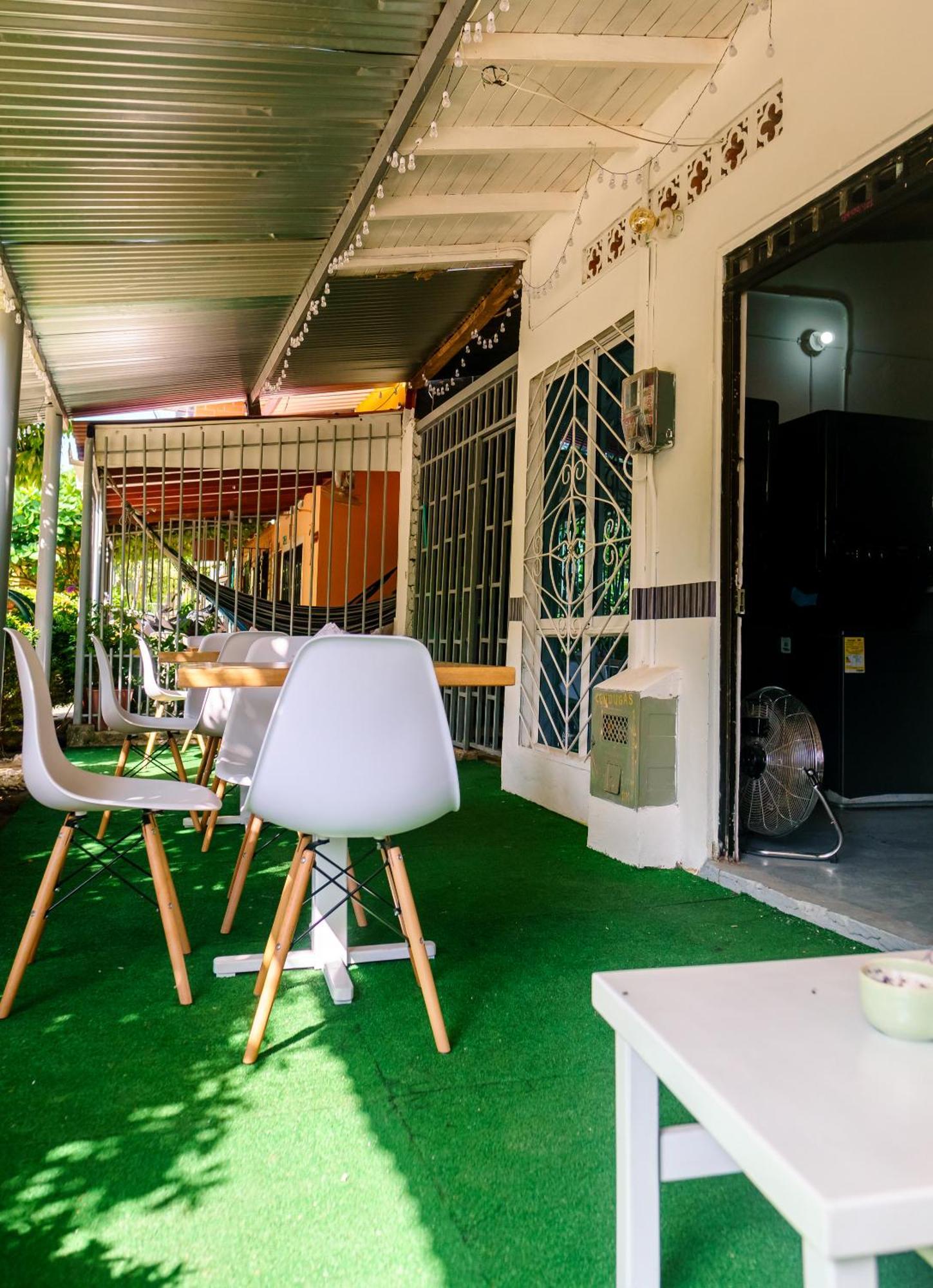 Mi Pueblo Natal Aptos Y Habitaciones Necoclí Esterno foto