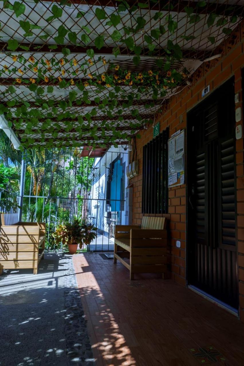 Mi Pueblo Natal Aptos Y Habitaciones Necoclí Esterno foto