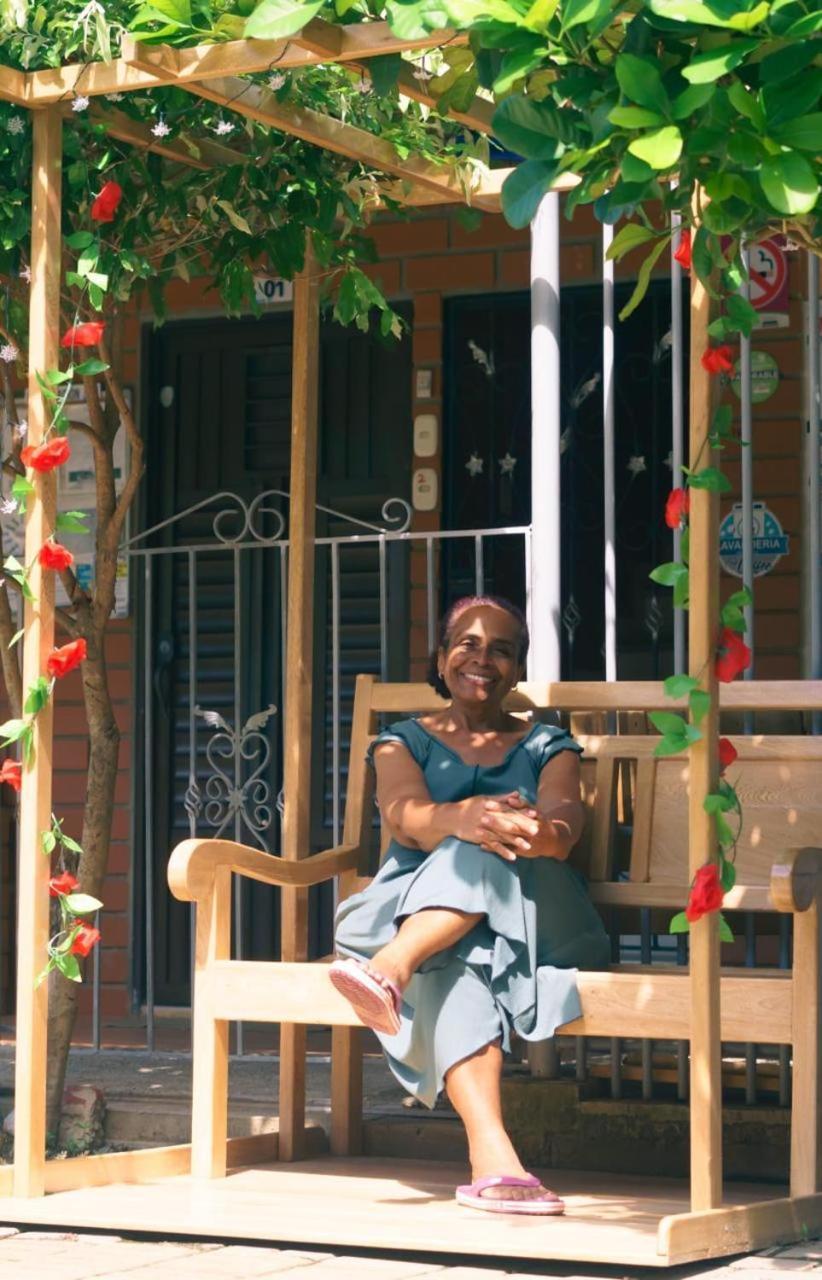 Mi Pueblo Natal Aptos Y Habitaciones Necoclí Esterno foto